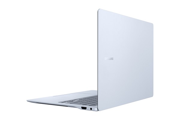 Samsung Galaxy Book4 Edge (14", 512 GB) vorn recht vorn rechts