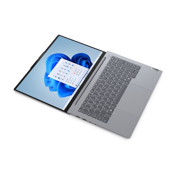 Lenovo ThinkBook 14 G7 ARP - 14", AMD Ryzen 7 7735HS, 32 GB  unten