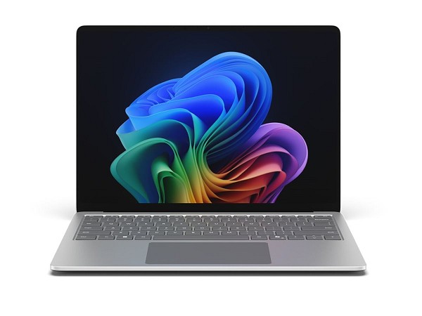 Microsoft Surface Laptop Copilot+ PC for Business oben