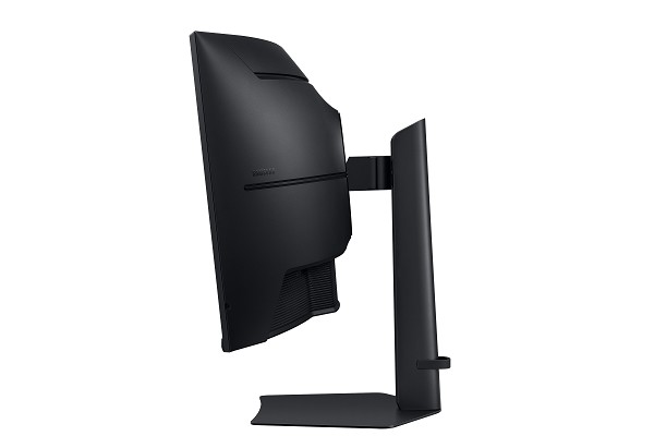 Samsung 40" ViewFinity S8 (S85TH) WUHD Monitor vor vorn rechts