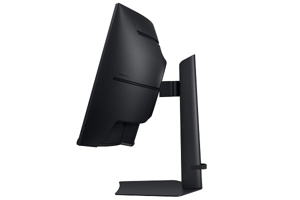 Samsung 40" ViewFinity S8 (S85TH) WUHD Monitor vor vorn links