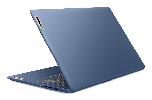 Lenovo IdeaPad Slim 3 15AMN8 AMD Ryzen™ 5 7520U La innen