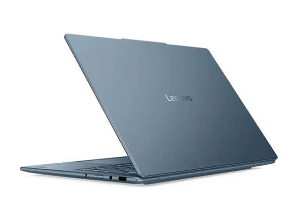 Preview: Lenovo Yoga Pro 7 14AKP10 83KG - AMD Ryzen AI 7 35 hinten