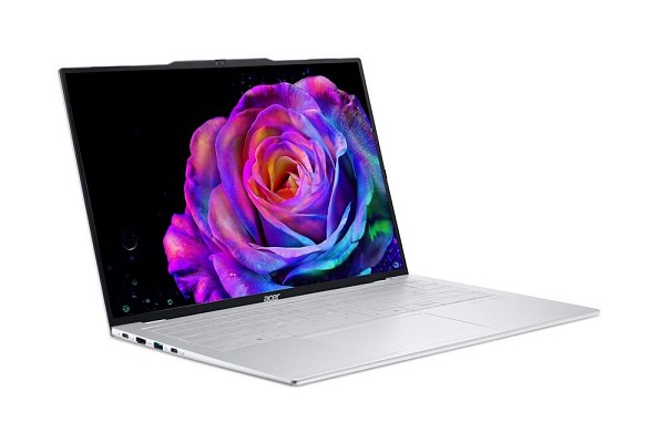 Acer Swift Air 16 – 16", AMD Ryzen AI 5 330, 16 GB hinten
