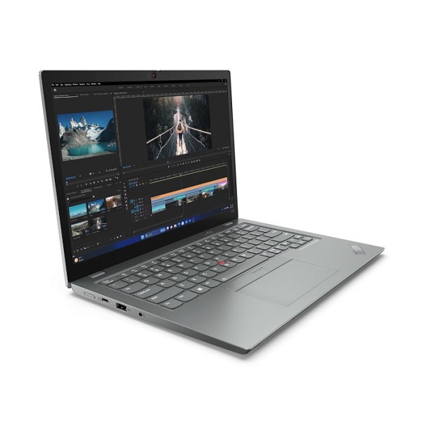 Preview: Lenovo ThinkPad L13 5th Gen, Intel Core Ultra 5 12 hinten
