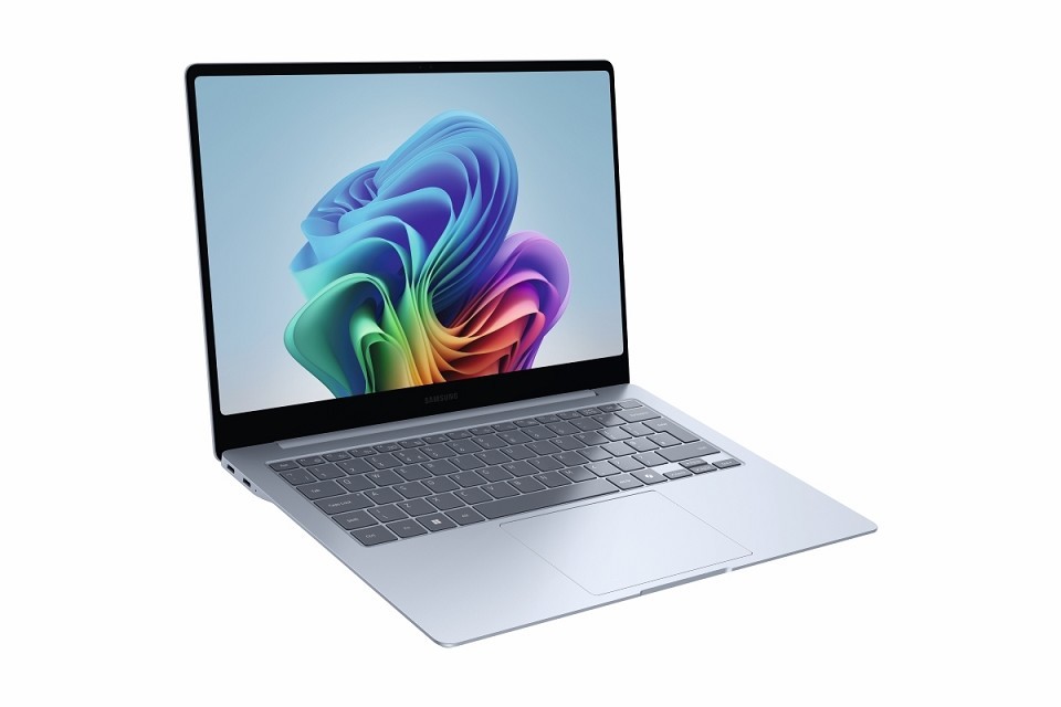 SAMSUNG Galaxy Book Edge 14 35,6cm (14") Snapdragon X Elite 16GB  777