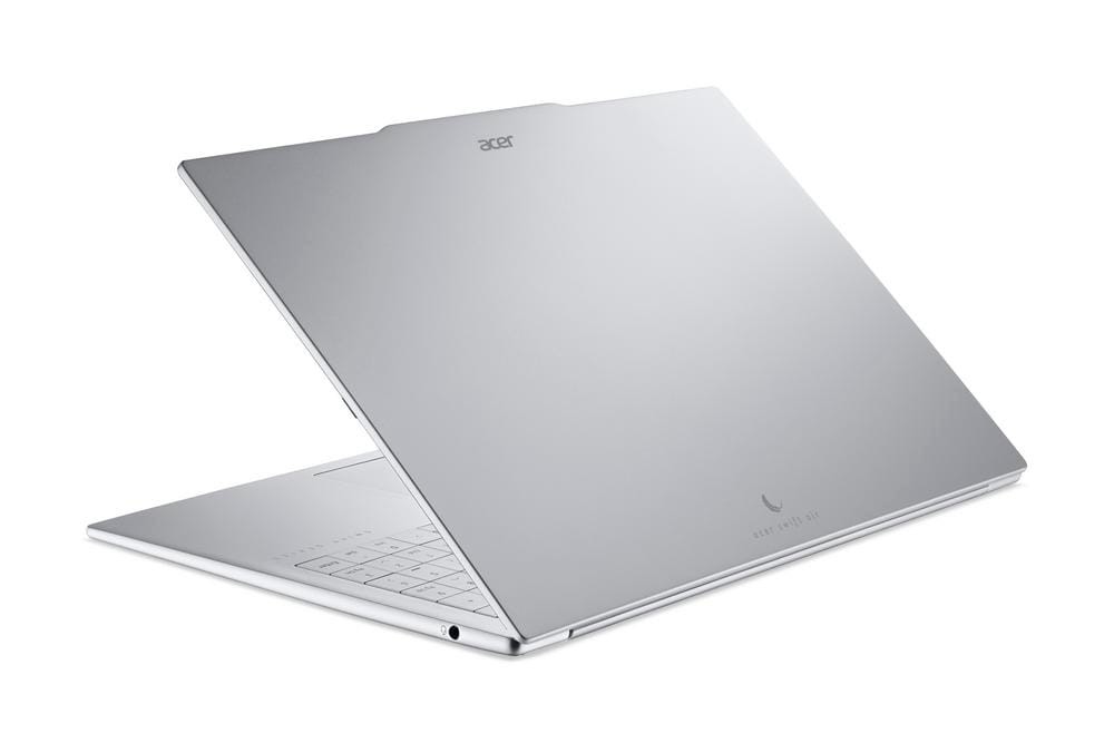 Acer Swift Air 16 – 16", AMD Ryzen AI 5 330, 16 GB rechts